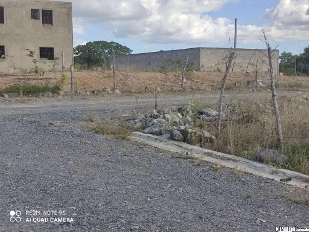 SOLARES LISTO PARA CONSTRUIR CON EXCELENTE UBICACION EN VILLA MELLA Foto 7307487-5.jpg