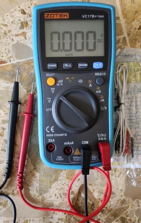 Vendo tester multimeter digital Zotek con auto range cat IV 600V Foto 7307798-1.jpg