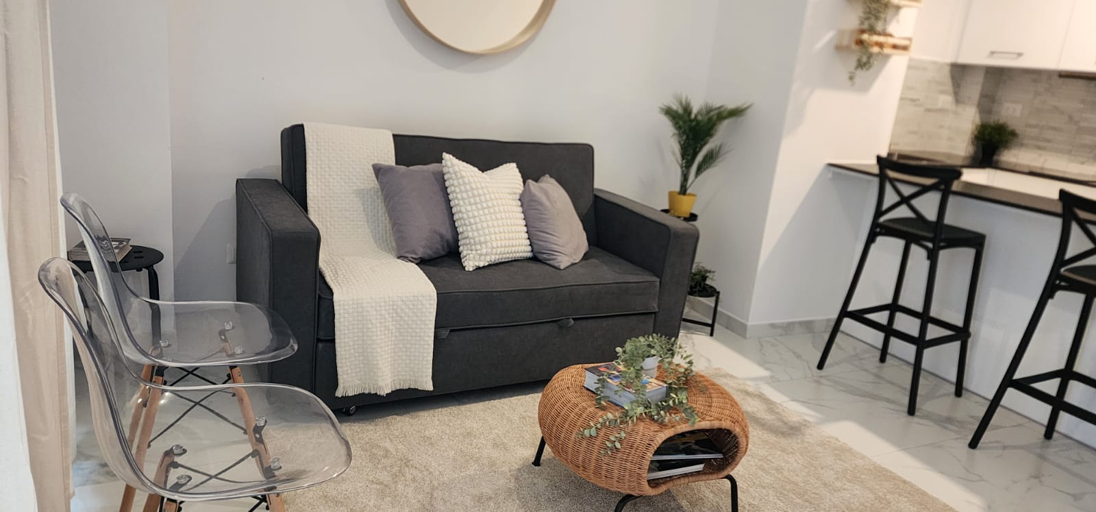 VENTA DE APARTAMENTO VACIO O AMUEBLADO DE 1 HAB. EN CANA BAY PUNTA CAN Foto 7307799-5.jpg