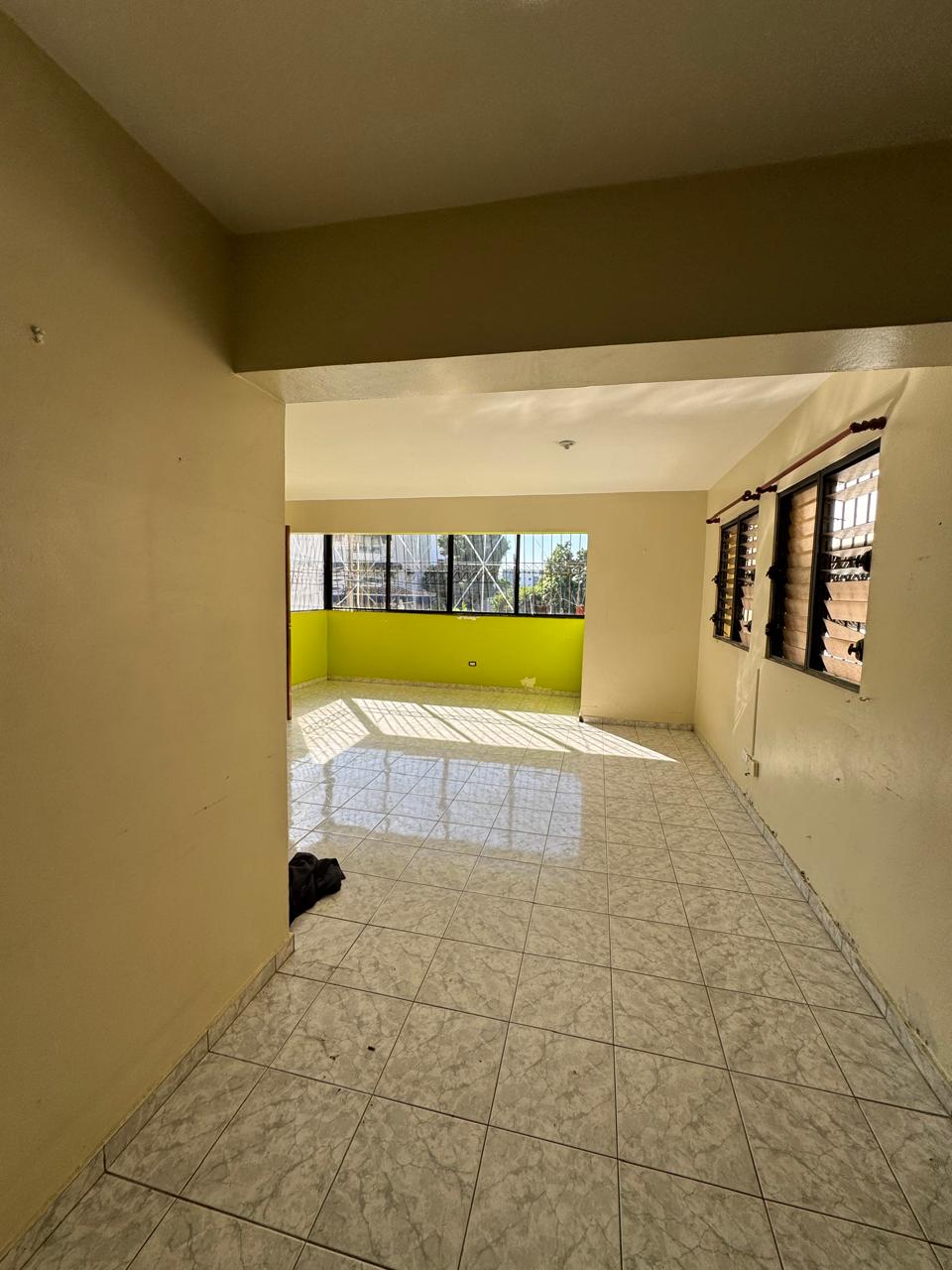 Amplio Apartamento 2do piso 3 habitaciones en Venta en avenida indepen Foto 7307807-1.jpg