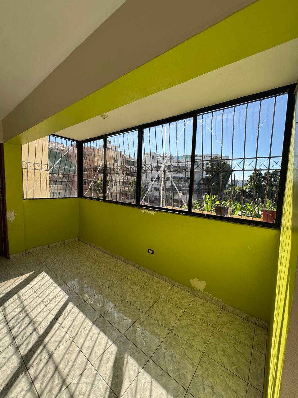 Amplio Apartamento 2do piso 3 habitaciones en Venta en avenida indepen Foto 7307807-12.jpg