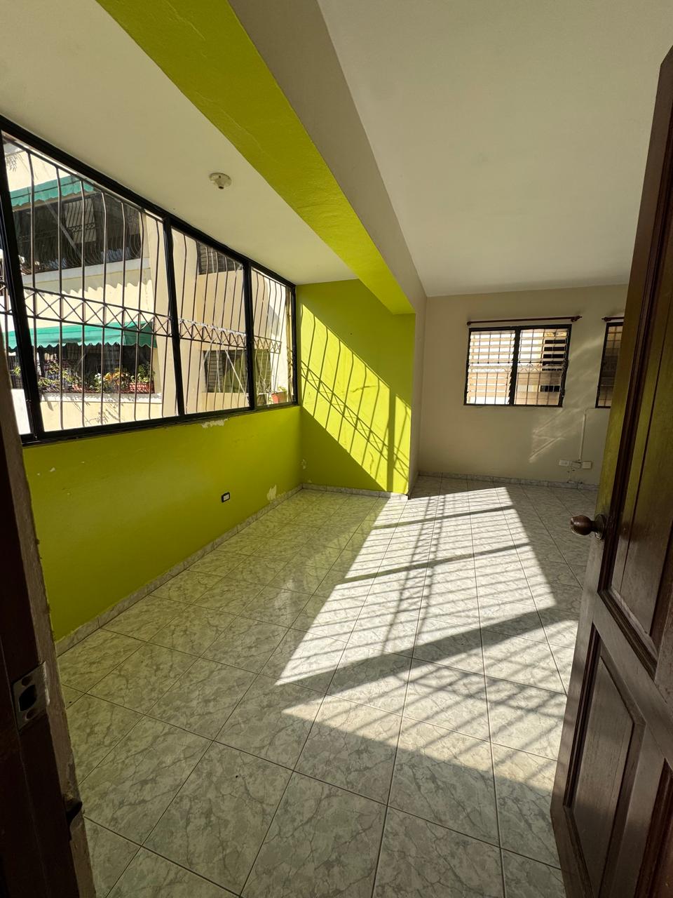 Amplio Apartamento 2do piso 3 habitaciones en Venta en avenida indepen Foto 7307807-13.jpg