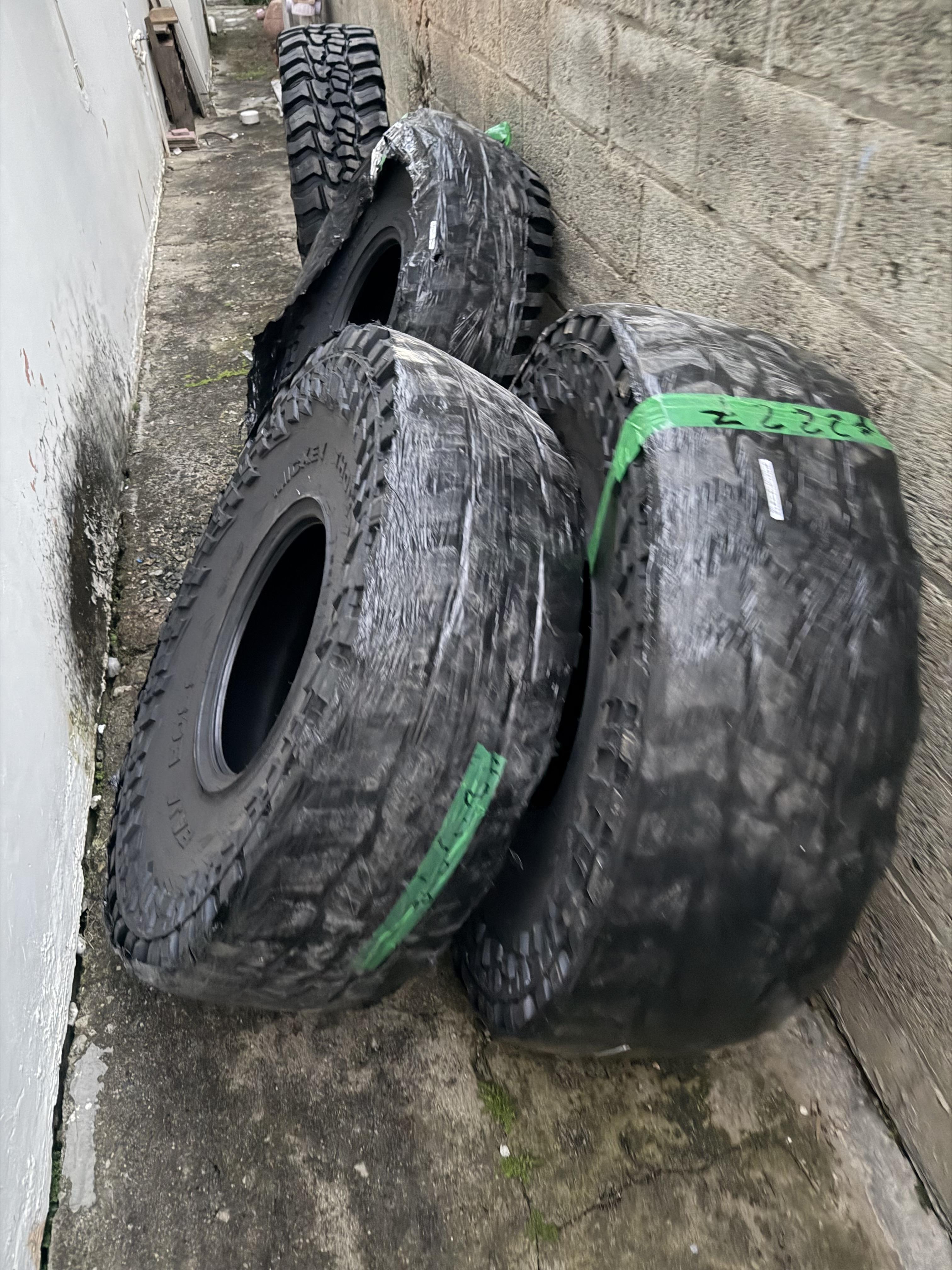 Gomas Nuevas Mickey Thompson Baja Boss - 42X13.50R17LT  Foto 7307818-4.jpg