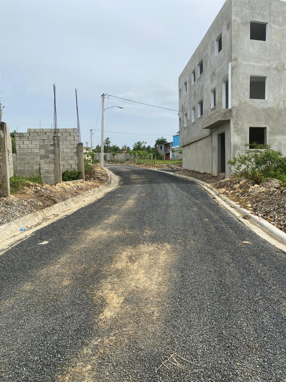 Solares en Residencial Seguro con Todos los Servicios Foto 7307858-3.jpg