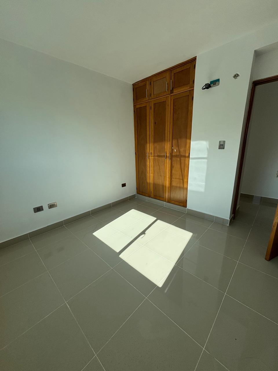 Apartamento en Venta en Av. República de Colombia Santo Domingo Foto 7307925-11.jpg