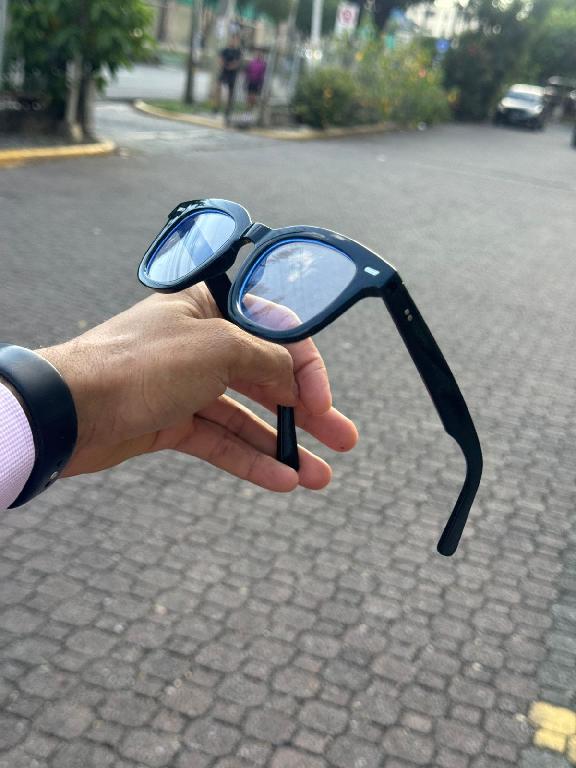 Nuestros lentes con filtro anti luz azul son ideales para cuidar tus o Foto 7307992-1.jpg