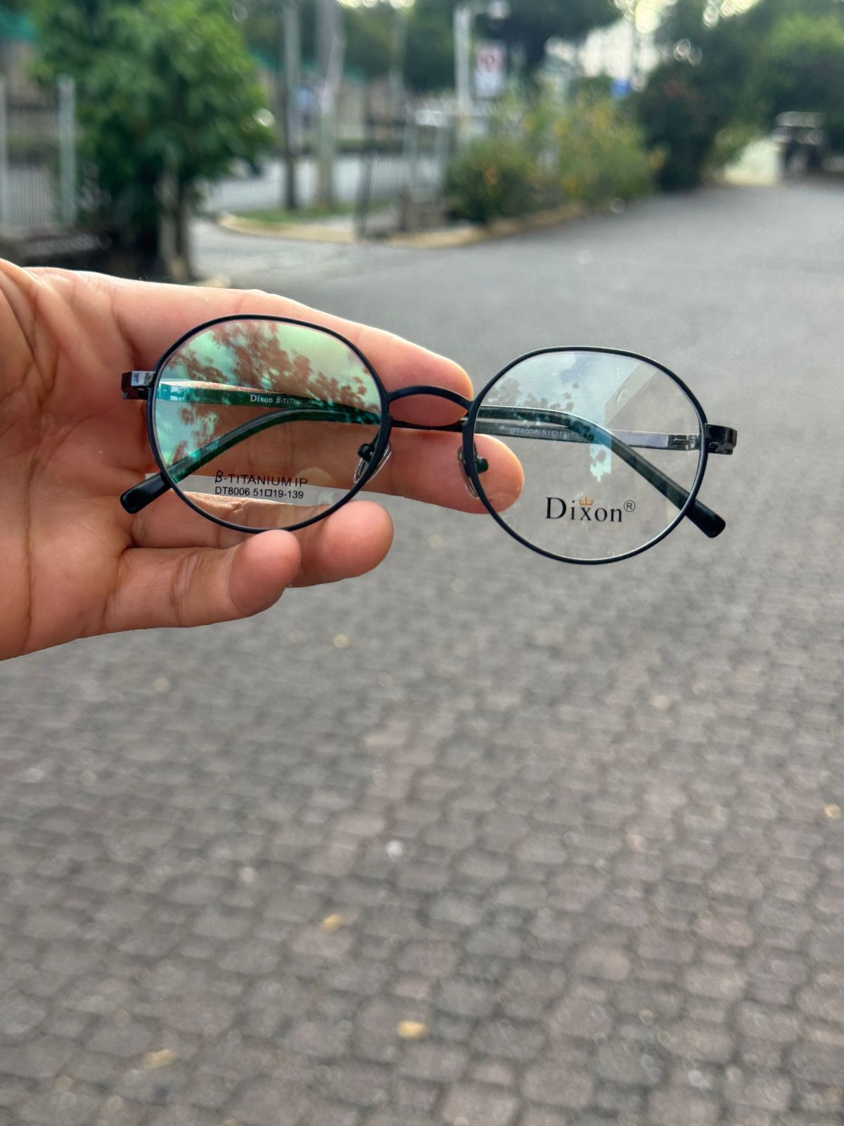 ???? Protege tu vista con estilo! Monturas modernas para lentes gradu Foto 7307993-1.jpg