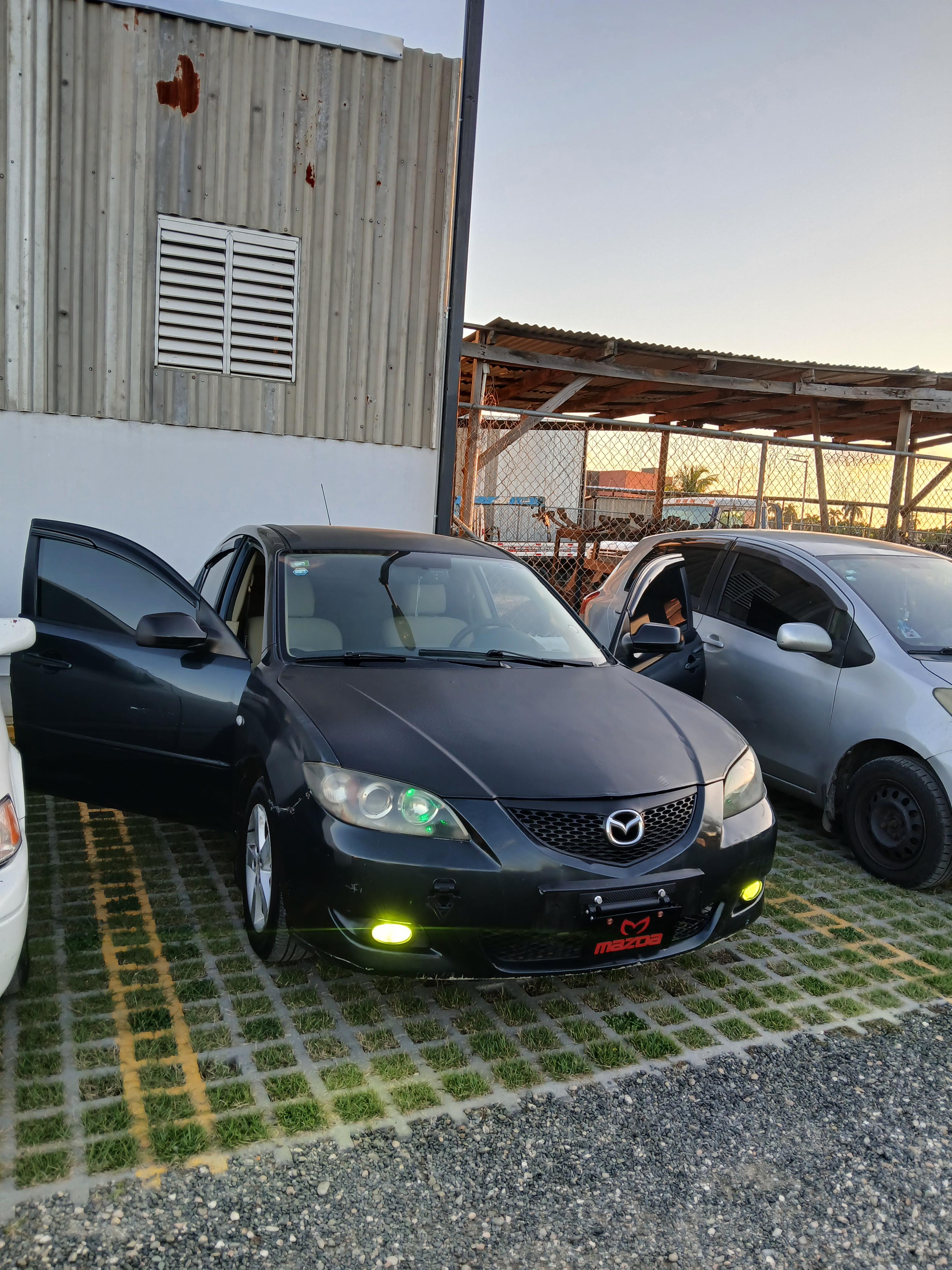 VENDO MAZDA 3  AÑO 2005 en Santo Domingo Oeste Foto 7308009-2.jpg