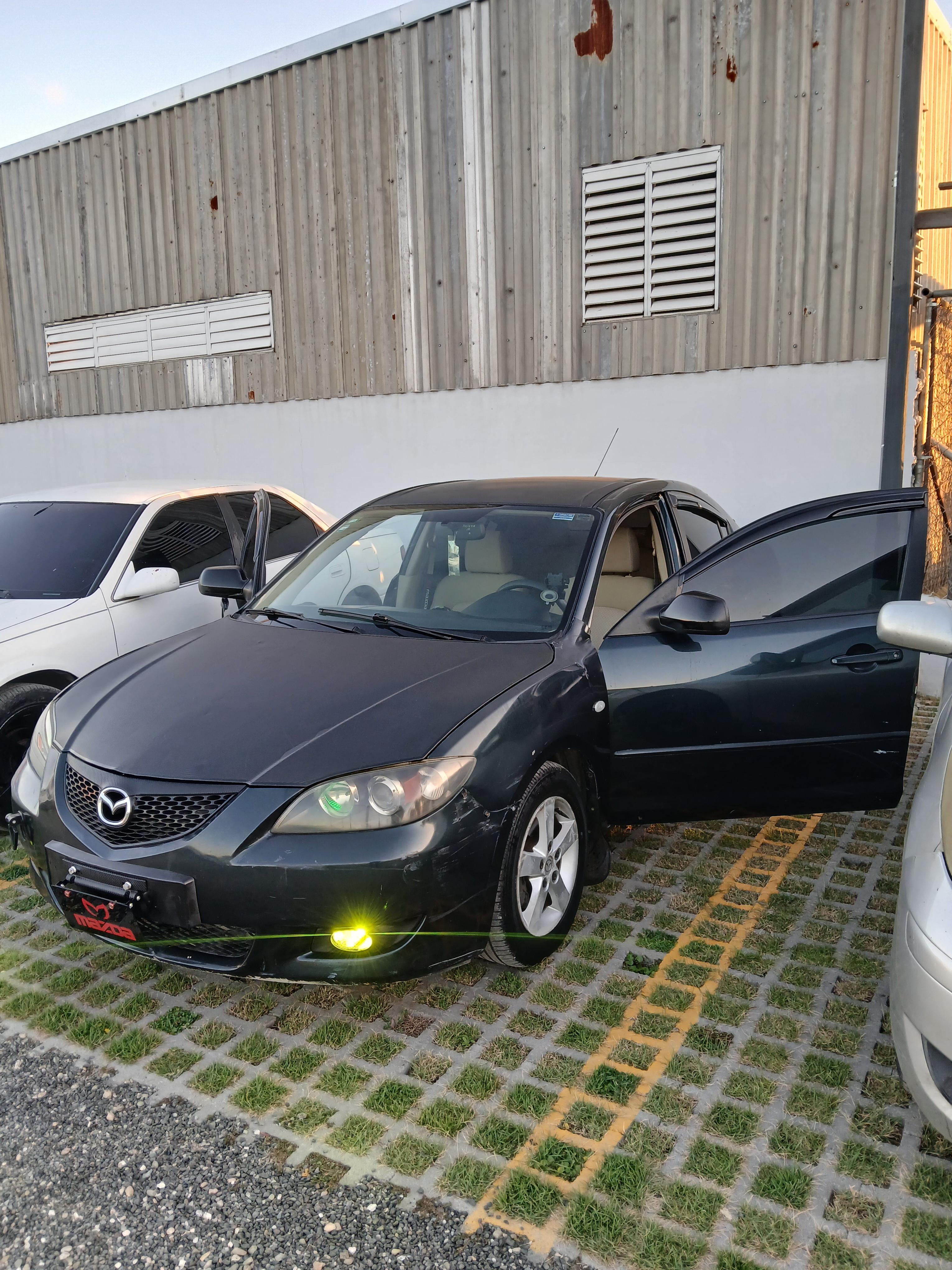 VENDO MAZDA 3  AÑO 2005 en Santo Domingo Oeste Foto 7308009-3.jpg