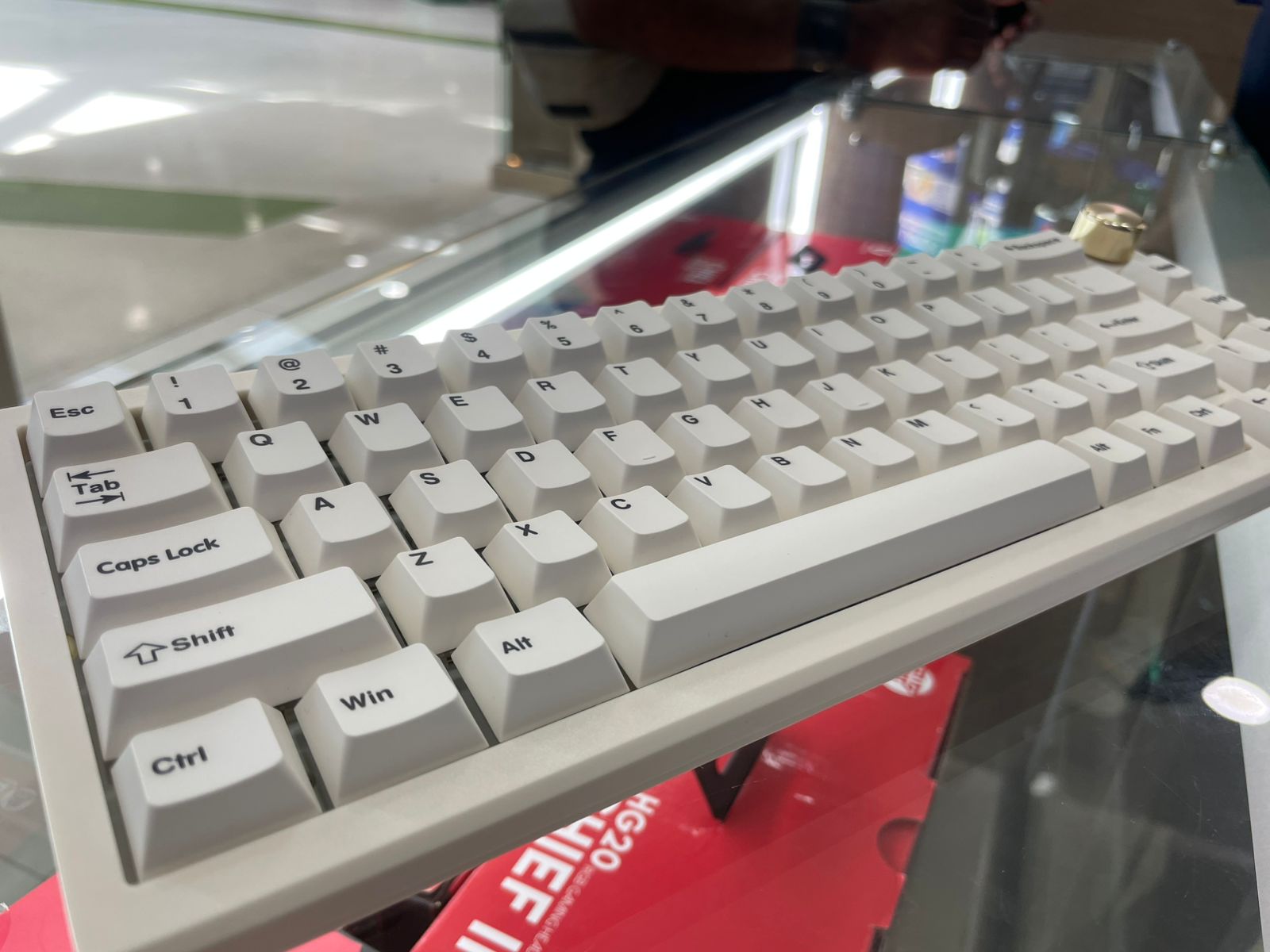 TECLADO GAMING FANTECH MECANICO MK858 Foto 7308085-3.jpg
