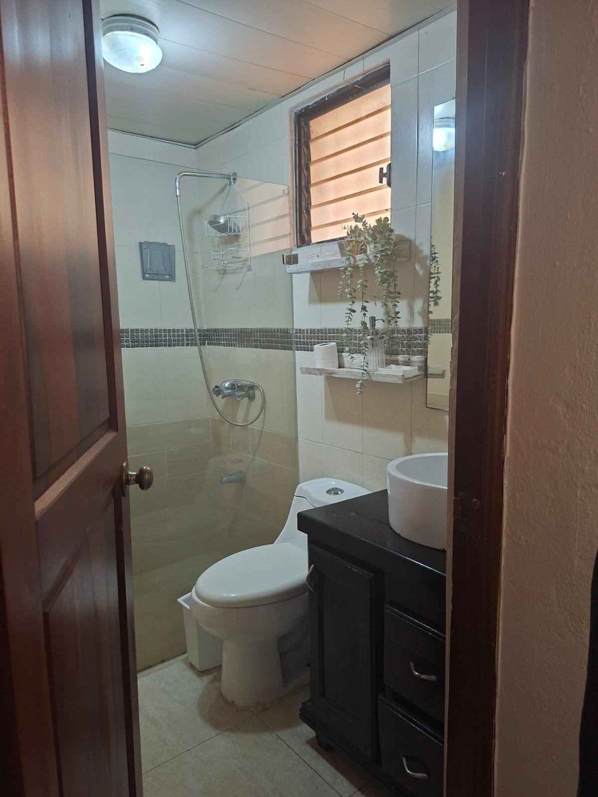 ALQUILER APARTAMENTO AMUEBLADO – BELLA VISTA SANTO DOMINGO a una esqui Foto 7308129-6.jpg