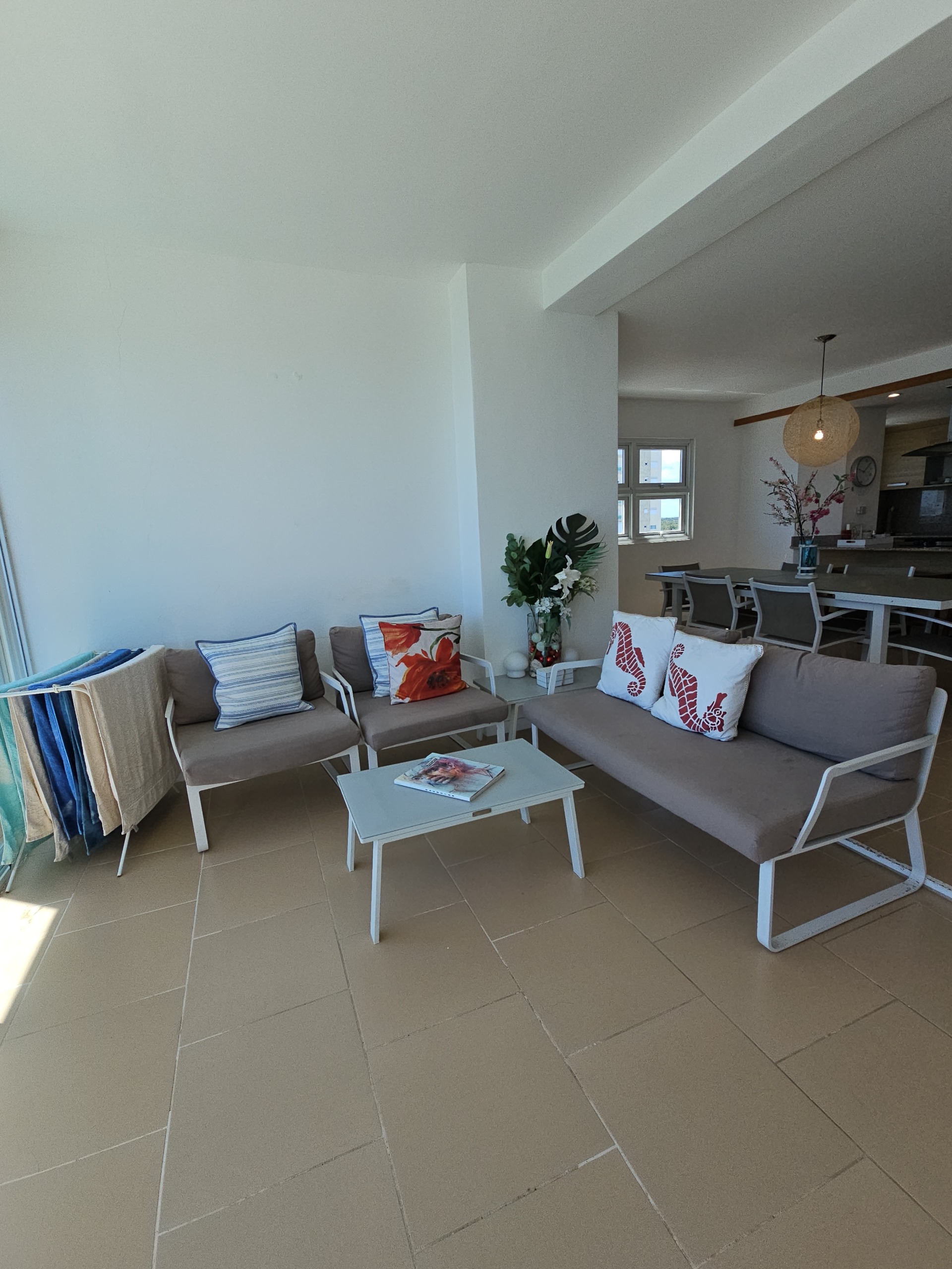 Vendo Hermoso apartamento en PRIMERA Línea de Playa  Juan Dolió en MAR Foto 7308132-5.jpg