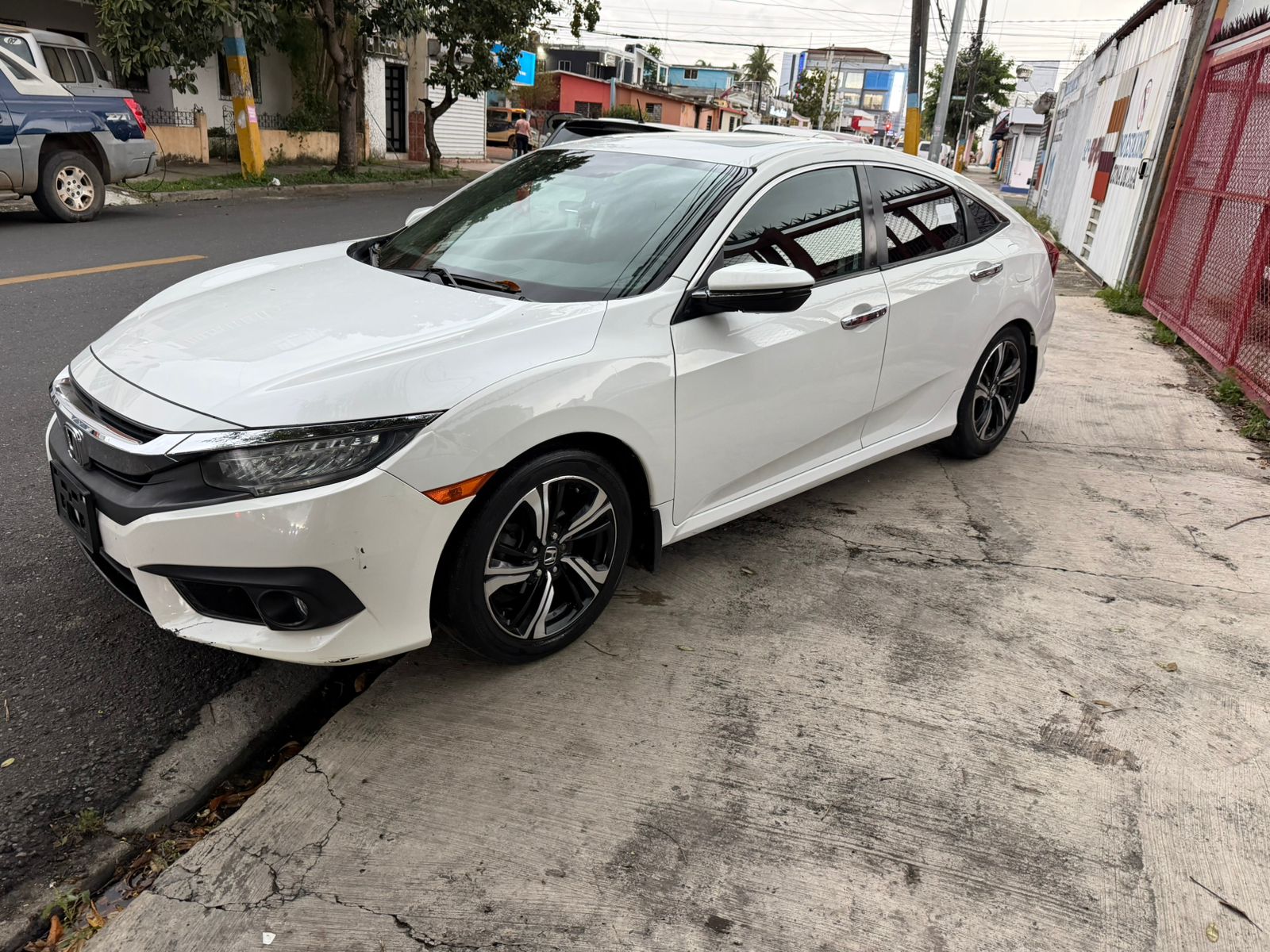 honda civic  tourin 2016 Foto 7308262-6.jpg