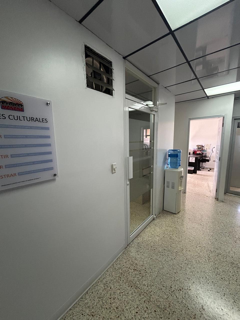 ???????? RENTA DE LOCAL PARA OFICINA EN LA ESTRELLA SADHALÁ – SANTIAGO Foto 7308418-5.jpg