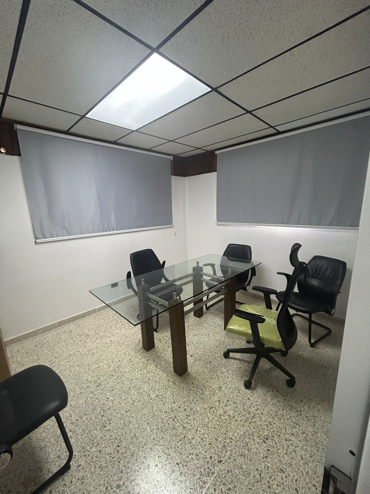 ???????? RENTA DE LOCALES PARA OFICINA EN LA ESTRELLA SADHALÁ – SANTIA Foto 7308420-6.jpg