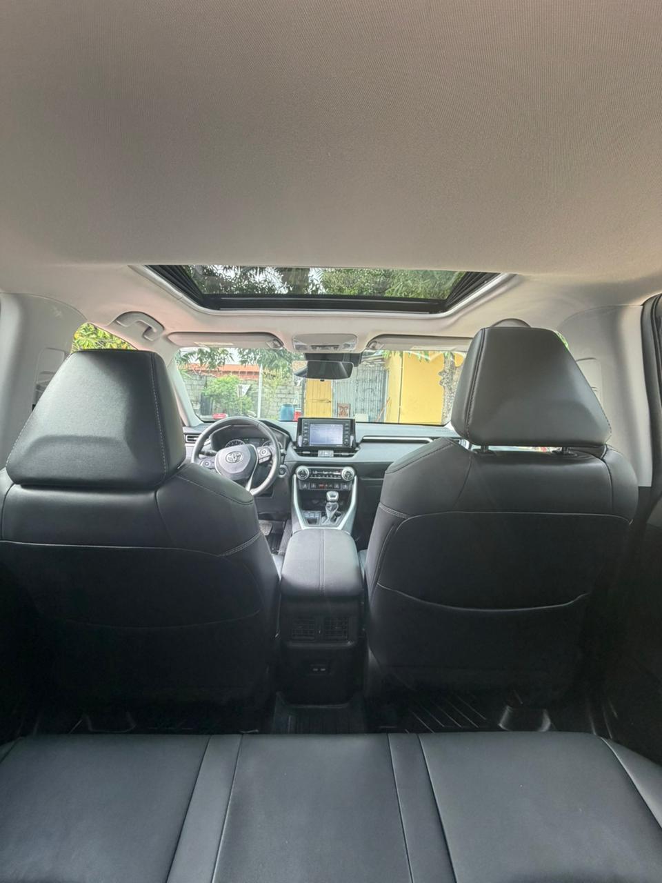 Toyota rav4 2022  XLE premium  4x4 en Santo Domingo Este Foto 7308580-6.jpg