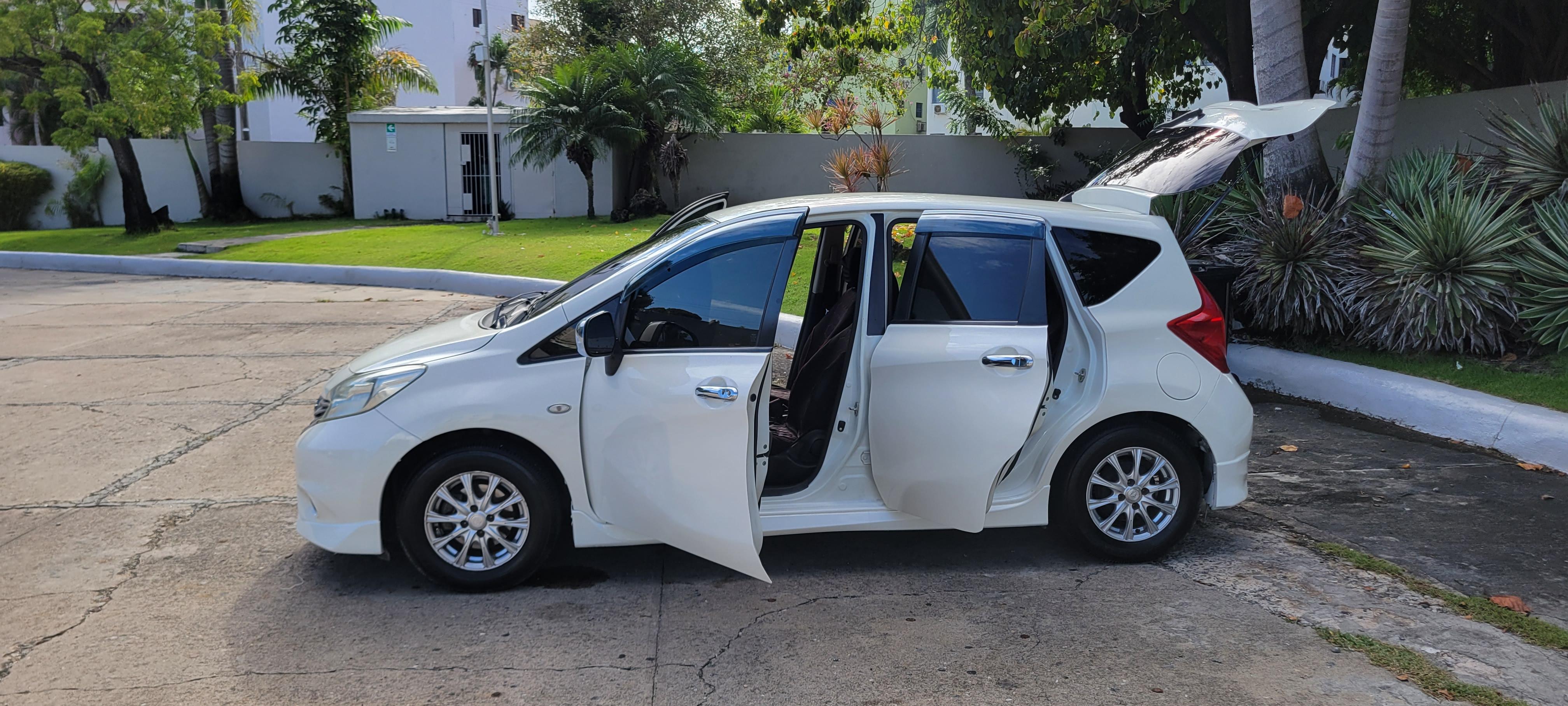 Nissan Note 2013 versión full en muy buenas condiciones. Foto 7308951-6.jpg