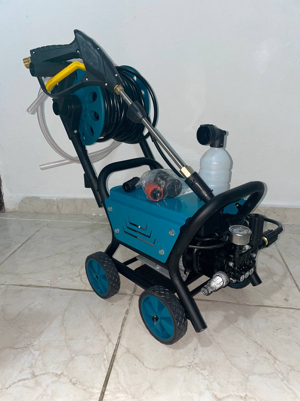 Hidrolavadora electricas 110v Foto 7308991-1.jpg