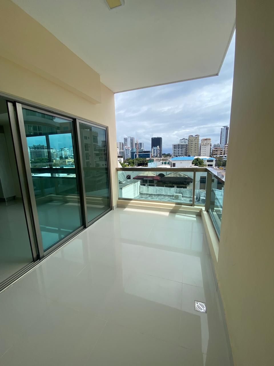 Apartamento en Renta en Bella Vista Santo Domingo Foto 7309088-6.jpg