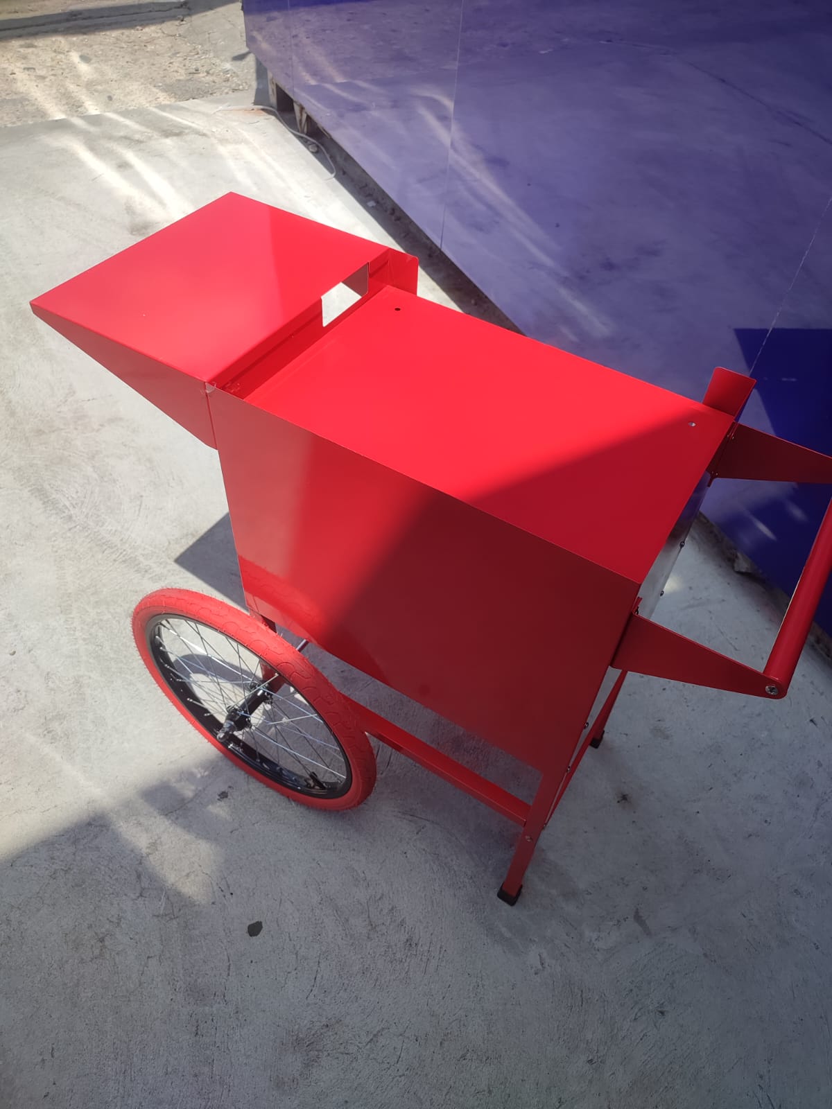 carrito de maquina de palomitas  medidas.. ancho 38cm/ largo 95cm/ alt Foto 7309130-5.jpg