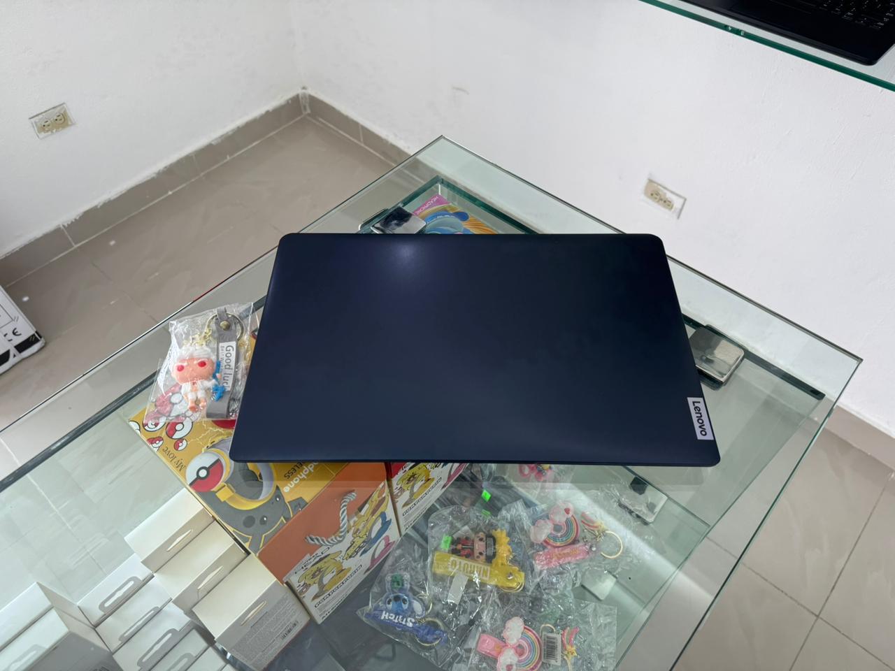 ????Laptop Lenovo Ideapad 15 - Ryzen 5 7ma Gen - 8 GB RAM - 256 GB SSD Foto 7309229-6.jpg