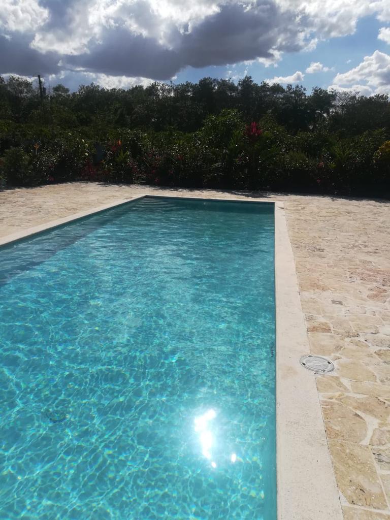Finca de 14 tareas con casa campestre y piscina en Monte Plata  Foto 7309247-3.jpg
