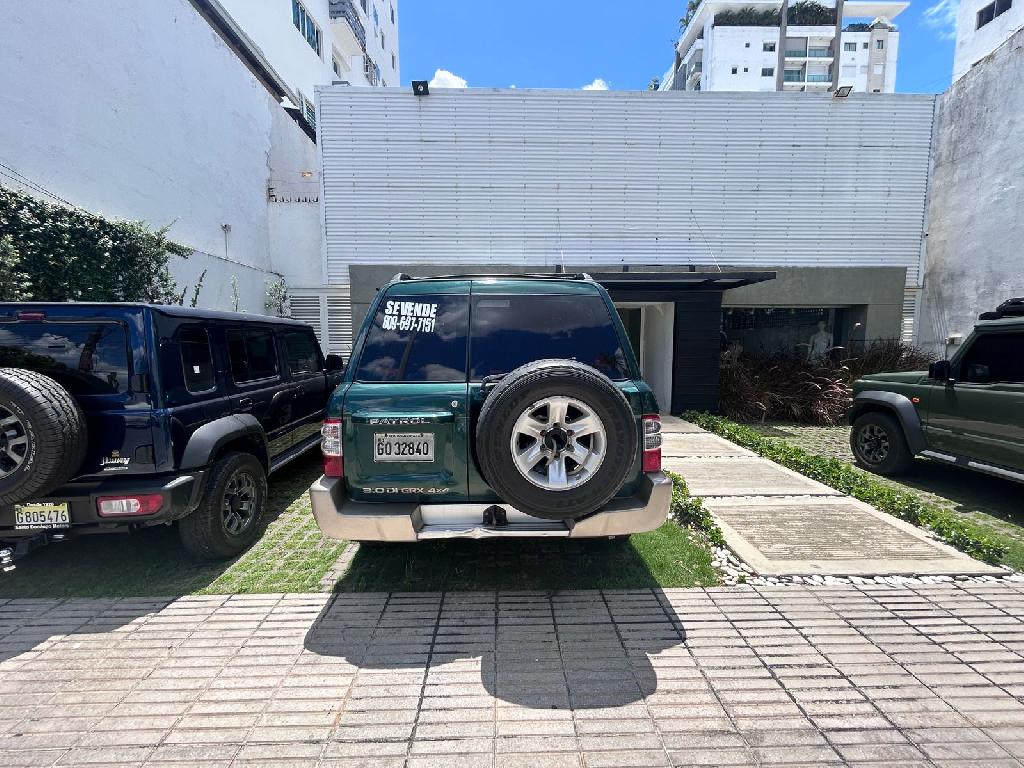 Nissan Patrol 2002 Diesel 4x4 leather – RD500000 Foto 7309389-3.jpg