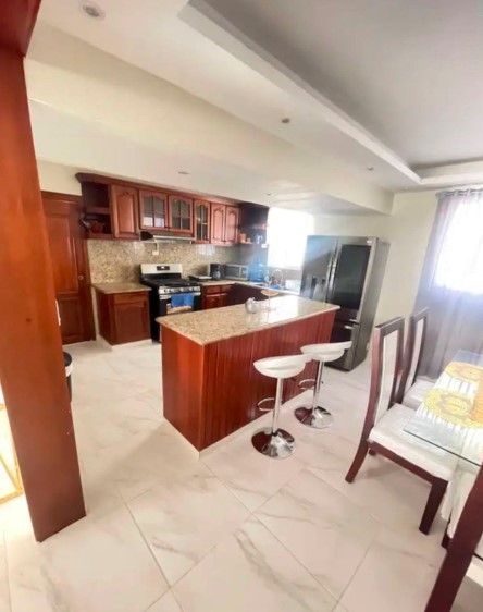 ????️ EN VENTA – PENTHOUSE AMUEBLADO EN GURABO AL MEDIO Foto 7309433-4.jpg