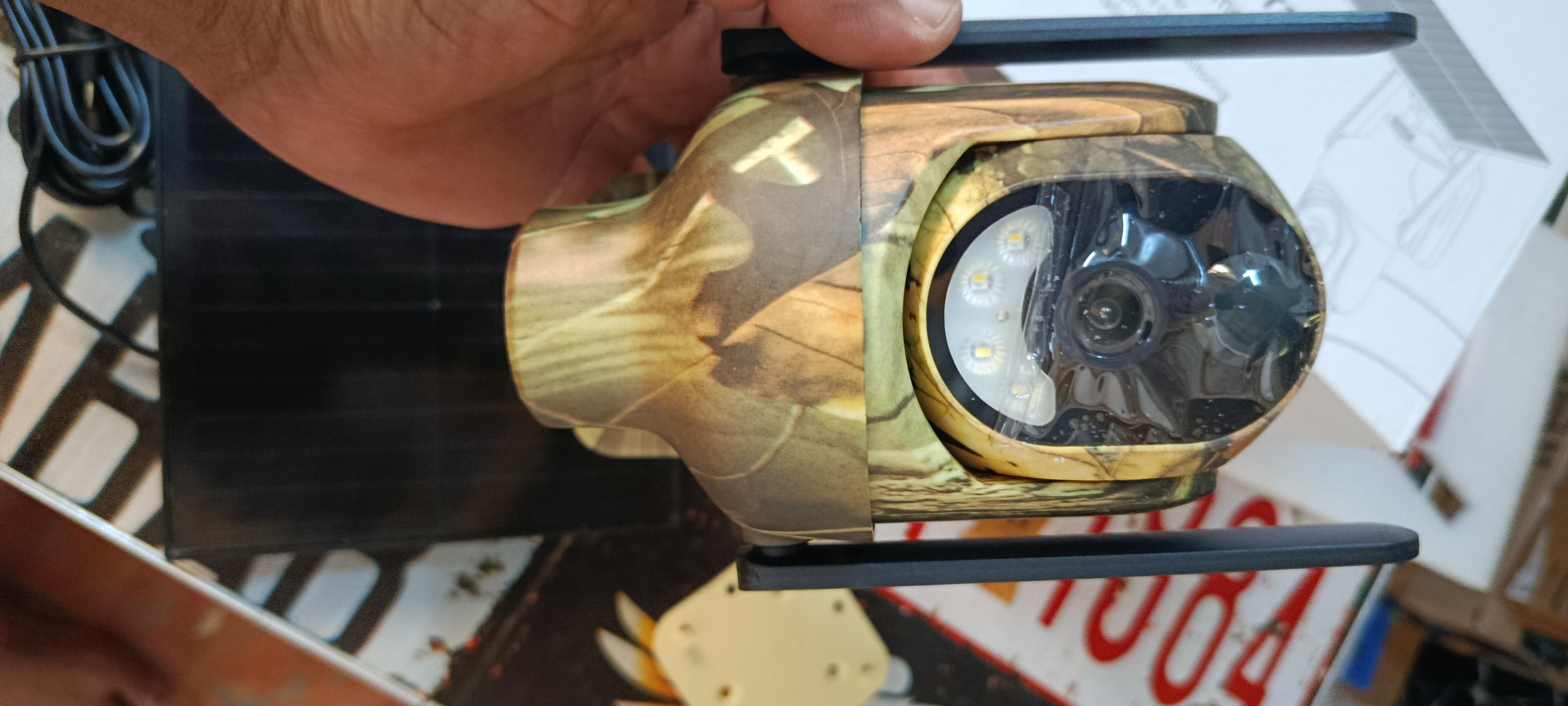 Ojo de Halcón Vigilancia inteligente para tú hogar cámara solar Foto 7309646-5.jpg