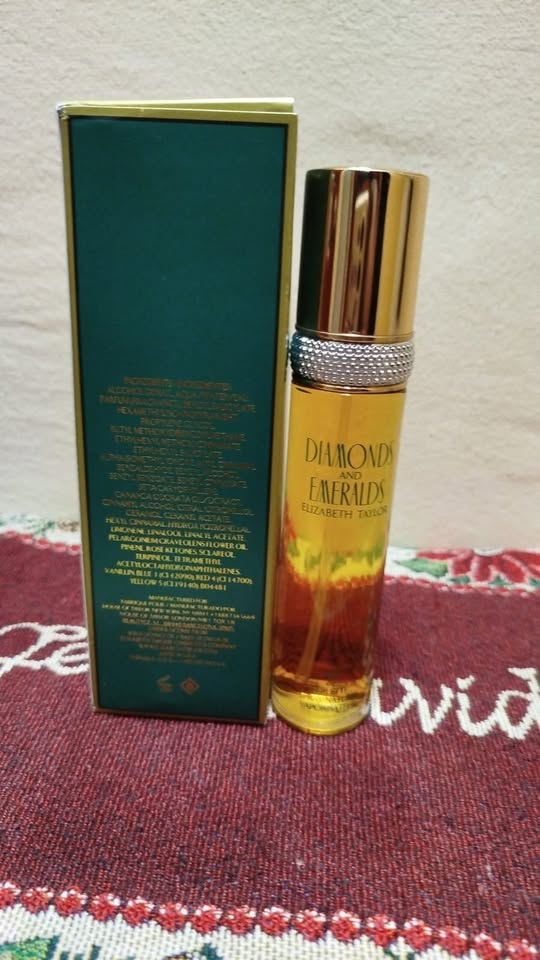 Perfume Elizabeth Taylor 17 FL OZ. 50 mLe - Diamons and Emerlands Foto 7309660-2.jpg