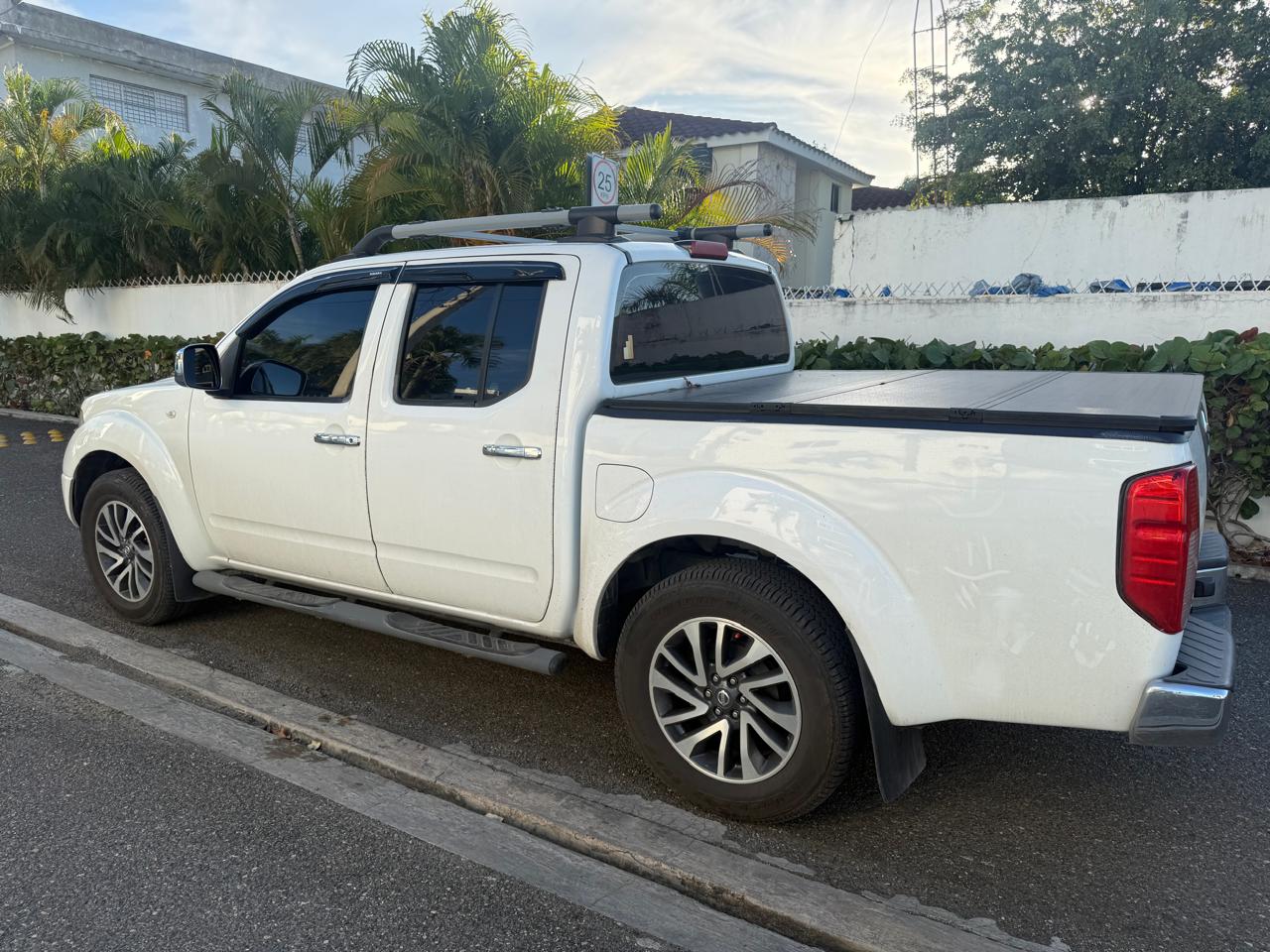 Nissan Navara 2015 Diesel 4x4 Foto 7309738-3.jpg