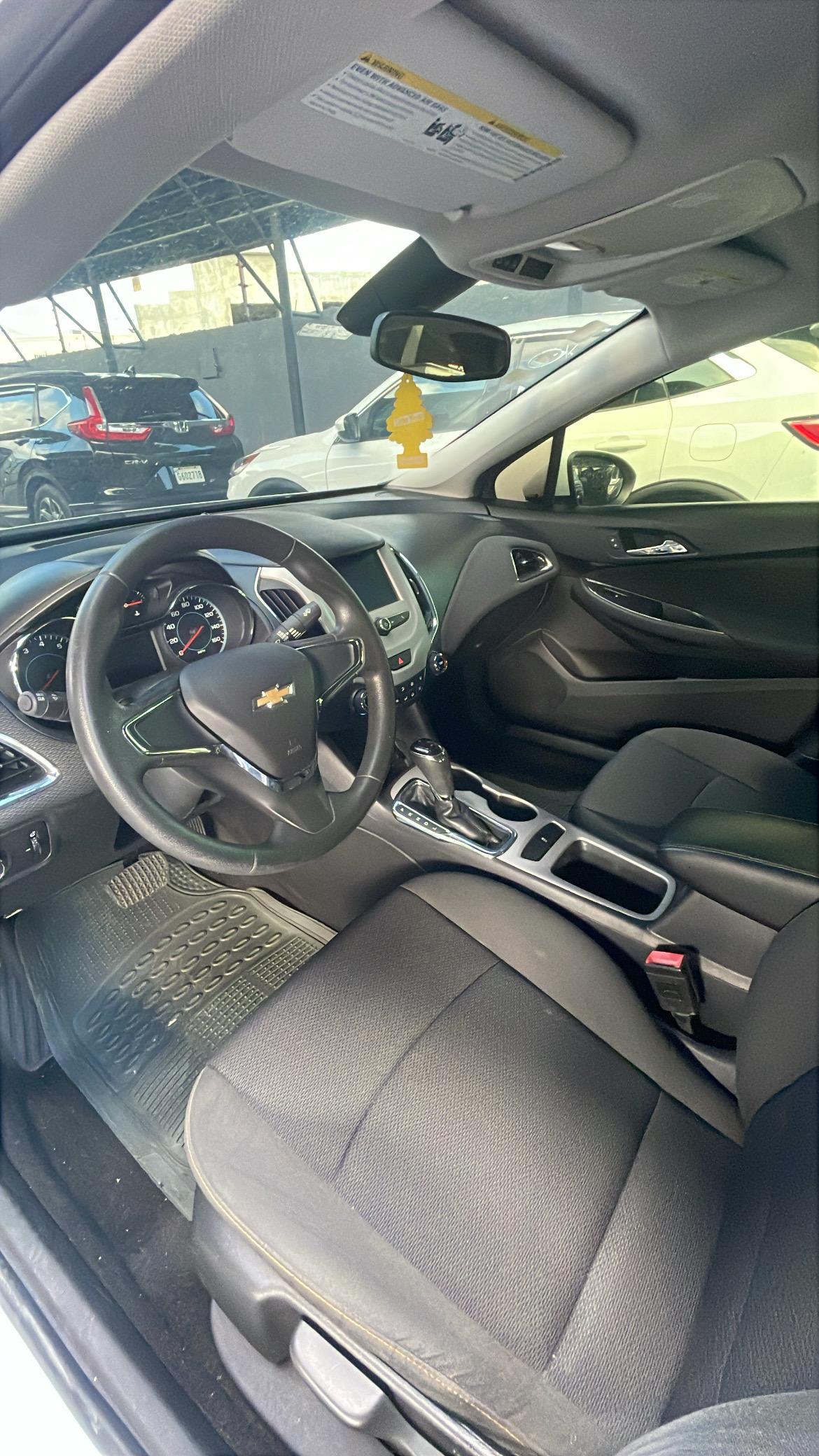 Chevrolet Cruze LT 2017 en Peravia Foto 7309742-12.jpg