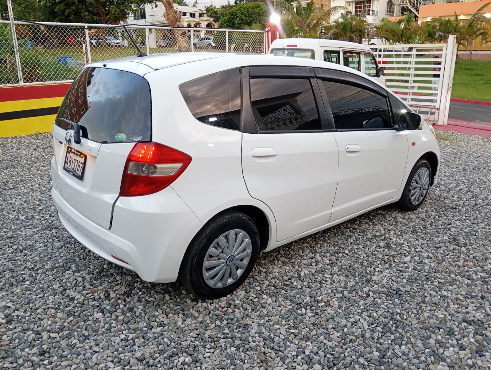 HONDA FIT 2013 SIN DETALLES GOMAS NUEVAS  INTERIOR IMPECABLE PRECIO485 Foto 7309780-10.jpg