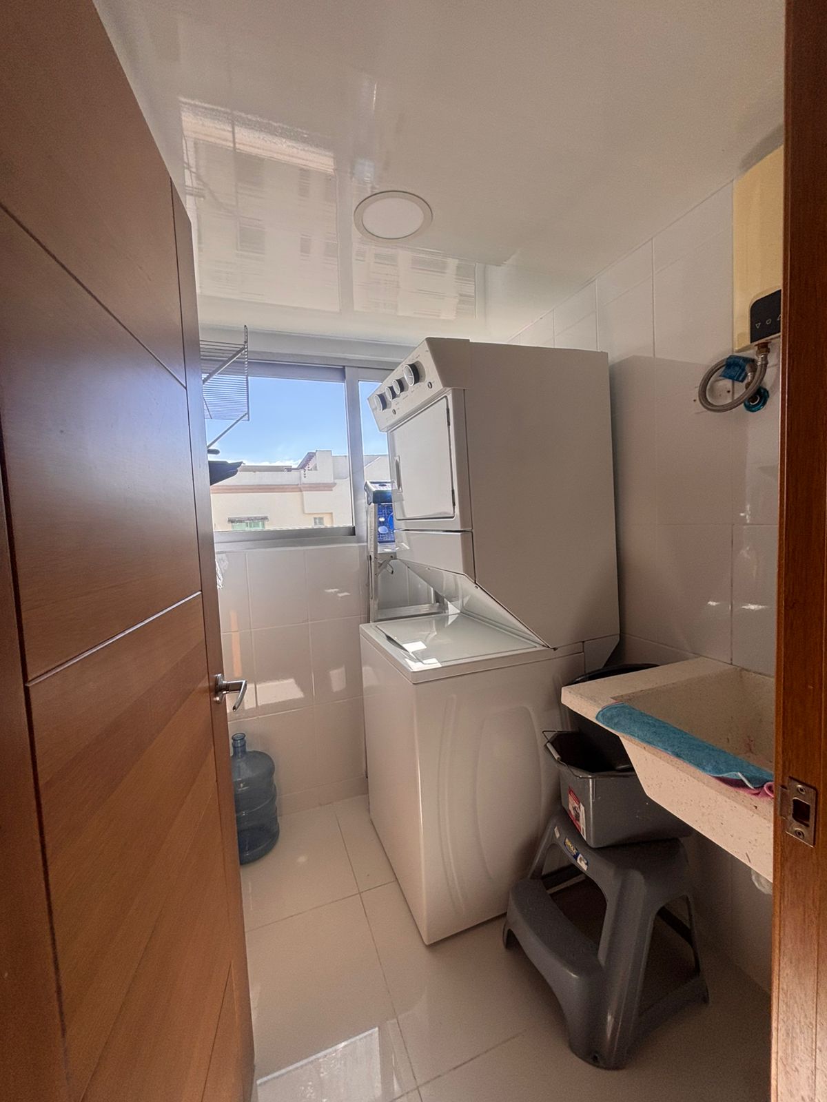 Apartamento en alquiler full amueblado ????Evaristo morales  Torre fam Foto 7309795-14.jpg