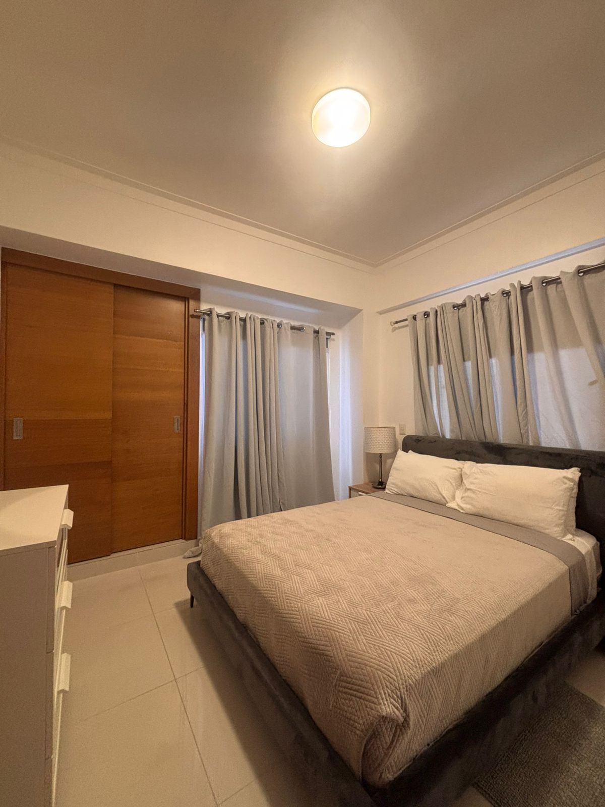 Apartamento en alquiler full amueblado ????Evaristo morales  Torre fam Foto 7309795-9.jpg