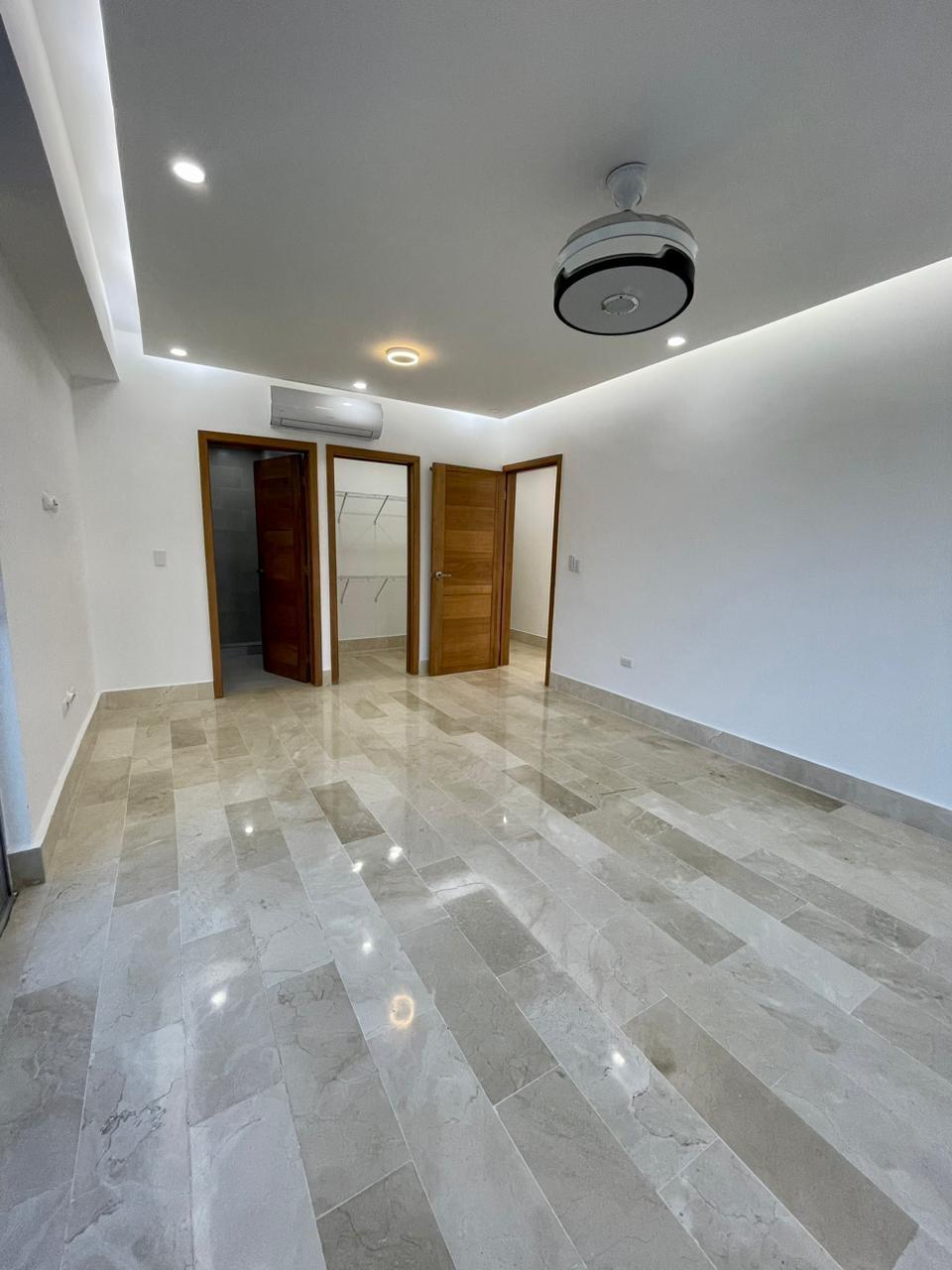 Exclusivo Apartamento en Alquiler con Línea Blanca en el Corazón de Na Foto 7309808-7.jpg