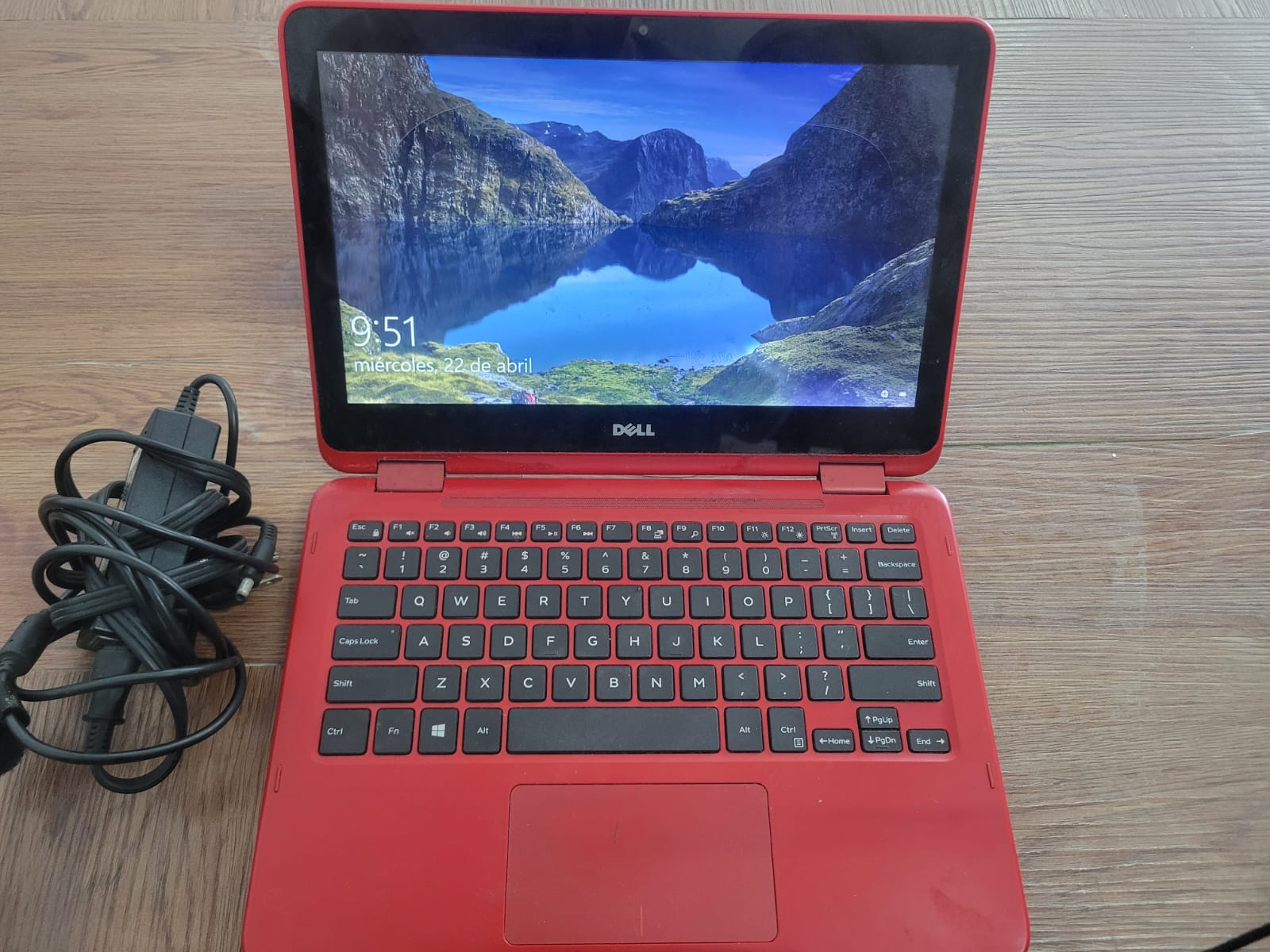Mini laptop dell inspiron Foto 7309919-2.jpg
