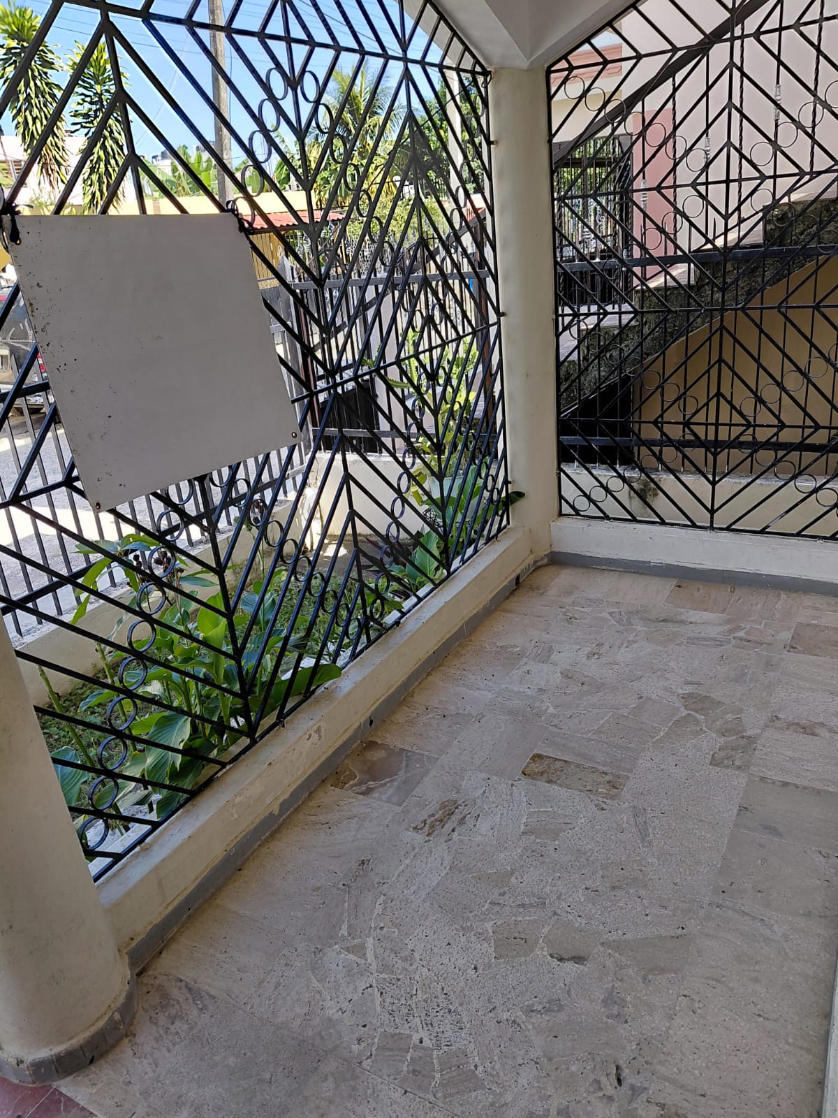 ️ Vendo Amplia Casa en el  ????Km. 14 Autopista Duarte  180 de constr Foto 7309981-2.jpg