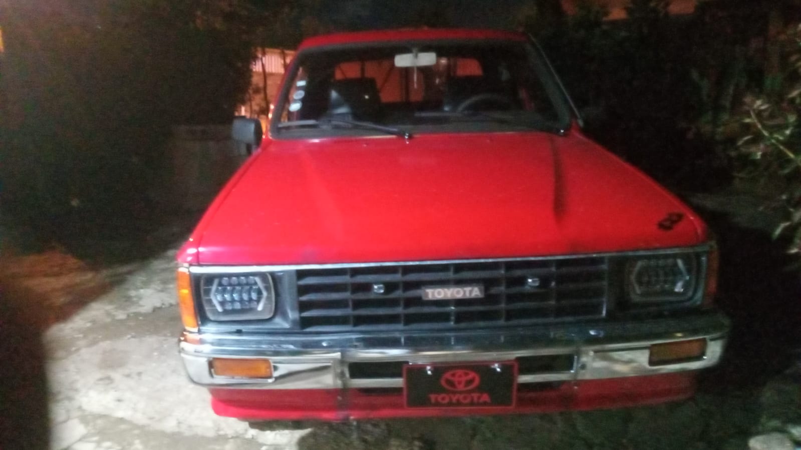 Toyota Hilux 86  en Santo Domingo Oeste Foto 7310008-3.jpg