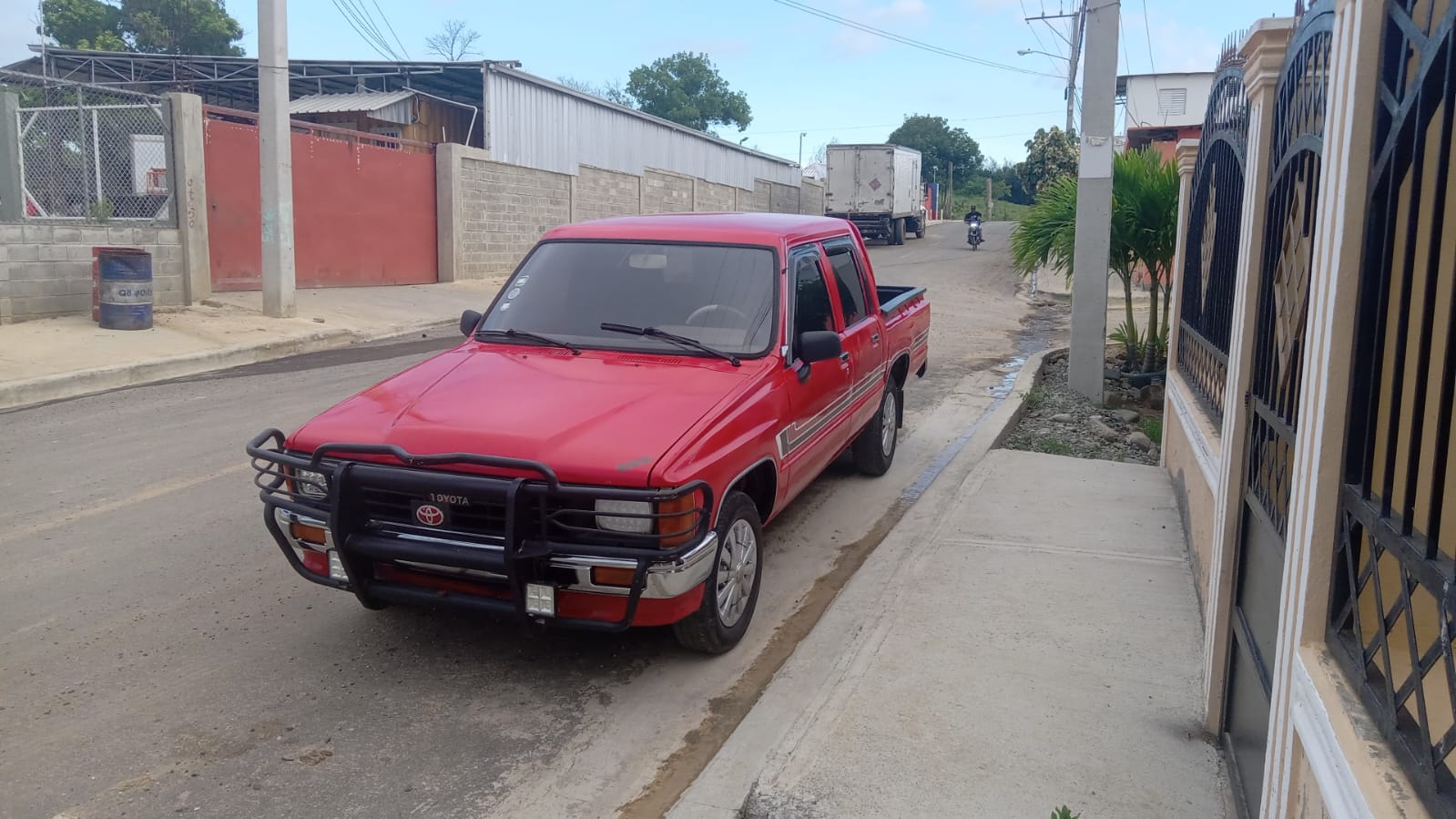 Toyota Hilux 86  en Santo Domingo Oeste Foto 7310008-5.jpg