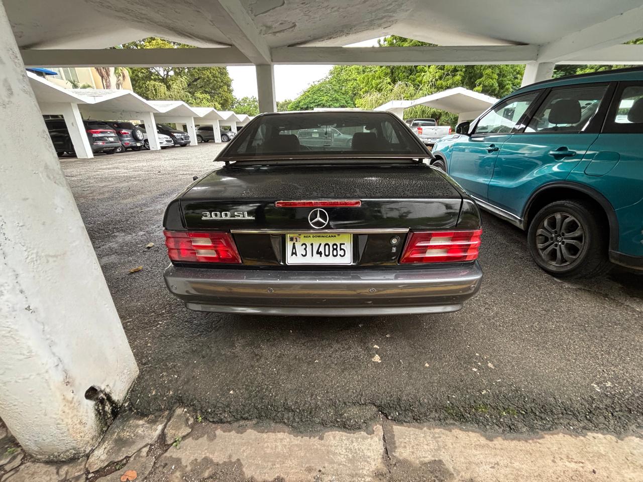 Mercedes Benz SL300 en Santo Domingo Oeste Foto 7310009-3.jpg