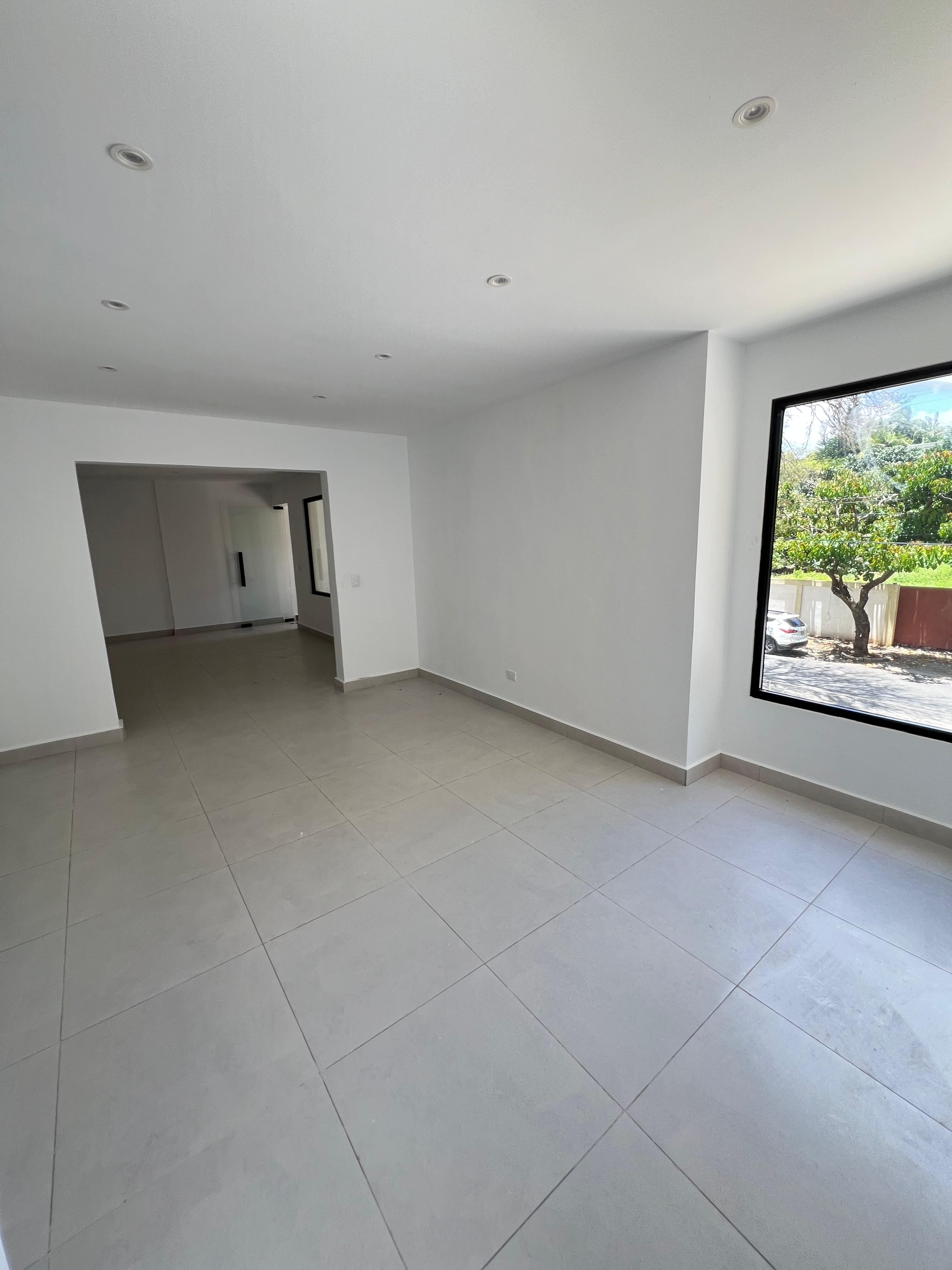 Local  Comercial de 122 mts en Alquiler en La Julia Alquiler Foto 7310138-5.jpg