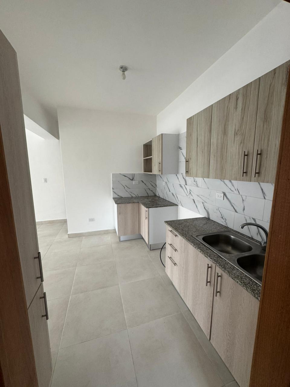 Avenida independencia 125m2 2 habitaciones 2 parqueos en zona premium Foto 7310168-3.jpg