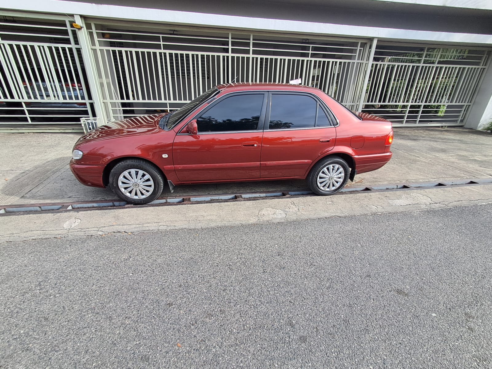 Toyota Corolla 2000 Foto 7310199-7.jpg