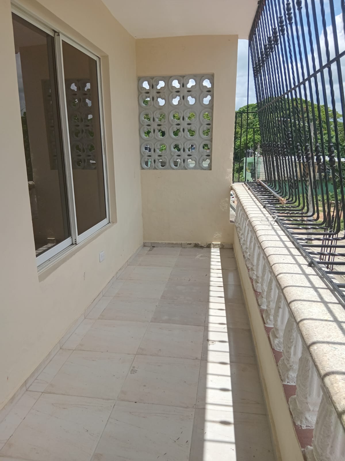Rento apartamento 2do piso de 2 habitaciones. Lucerna. Sto. Dgo. Este Foto 7310204-3.jpg