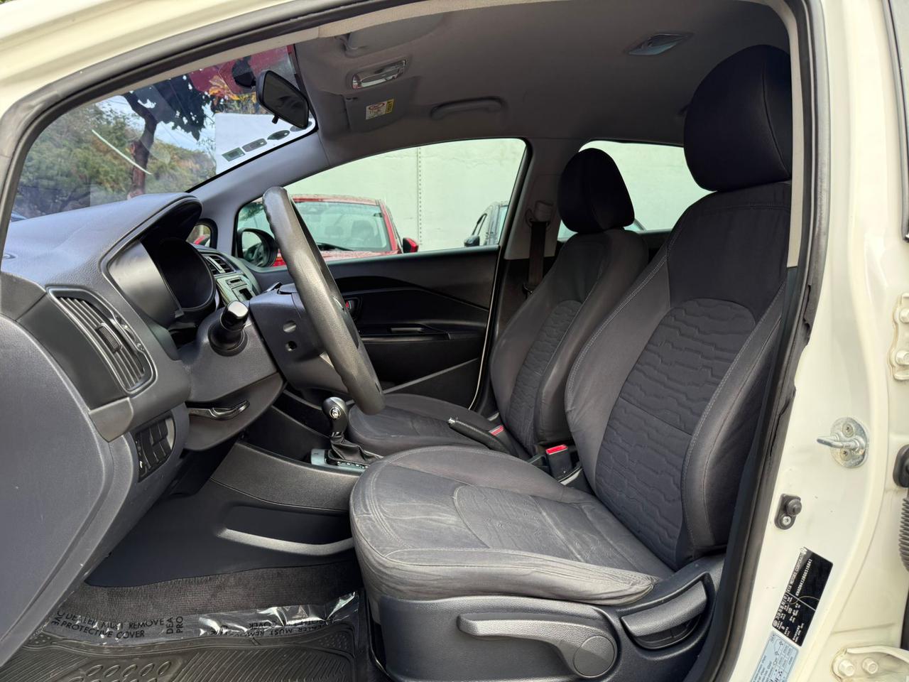 KIA RIO 2016    Foto 7310298-10.jpg