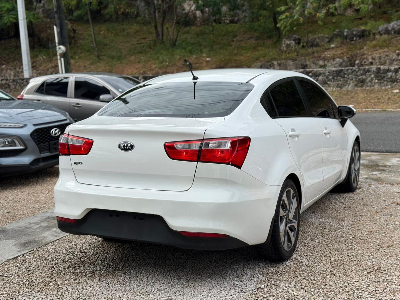 KIA RIO 2016    Foto 7310298-2.jpg
