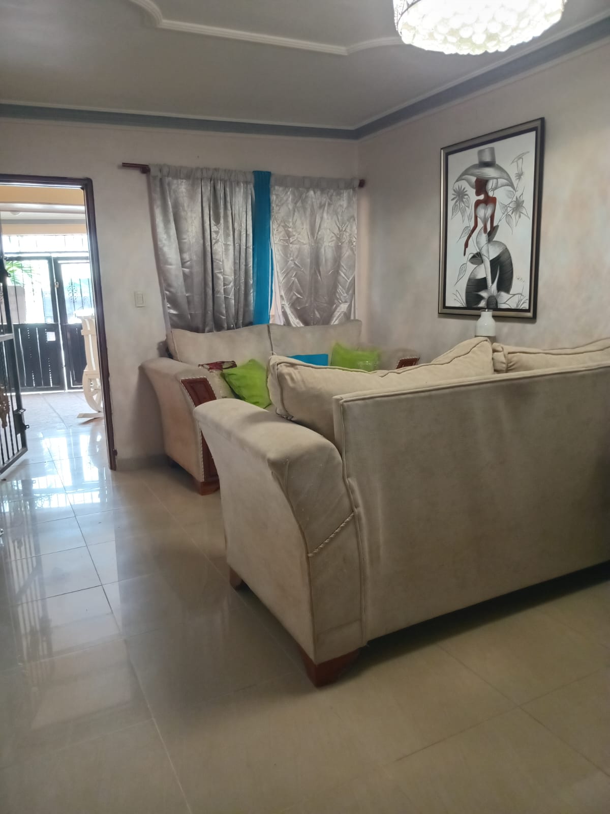 Se vende casa de 2 niveles en Residencial Prados de Pantoja Santo Domi Foto 7310312-12.jpg