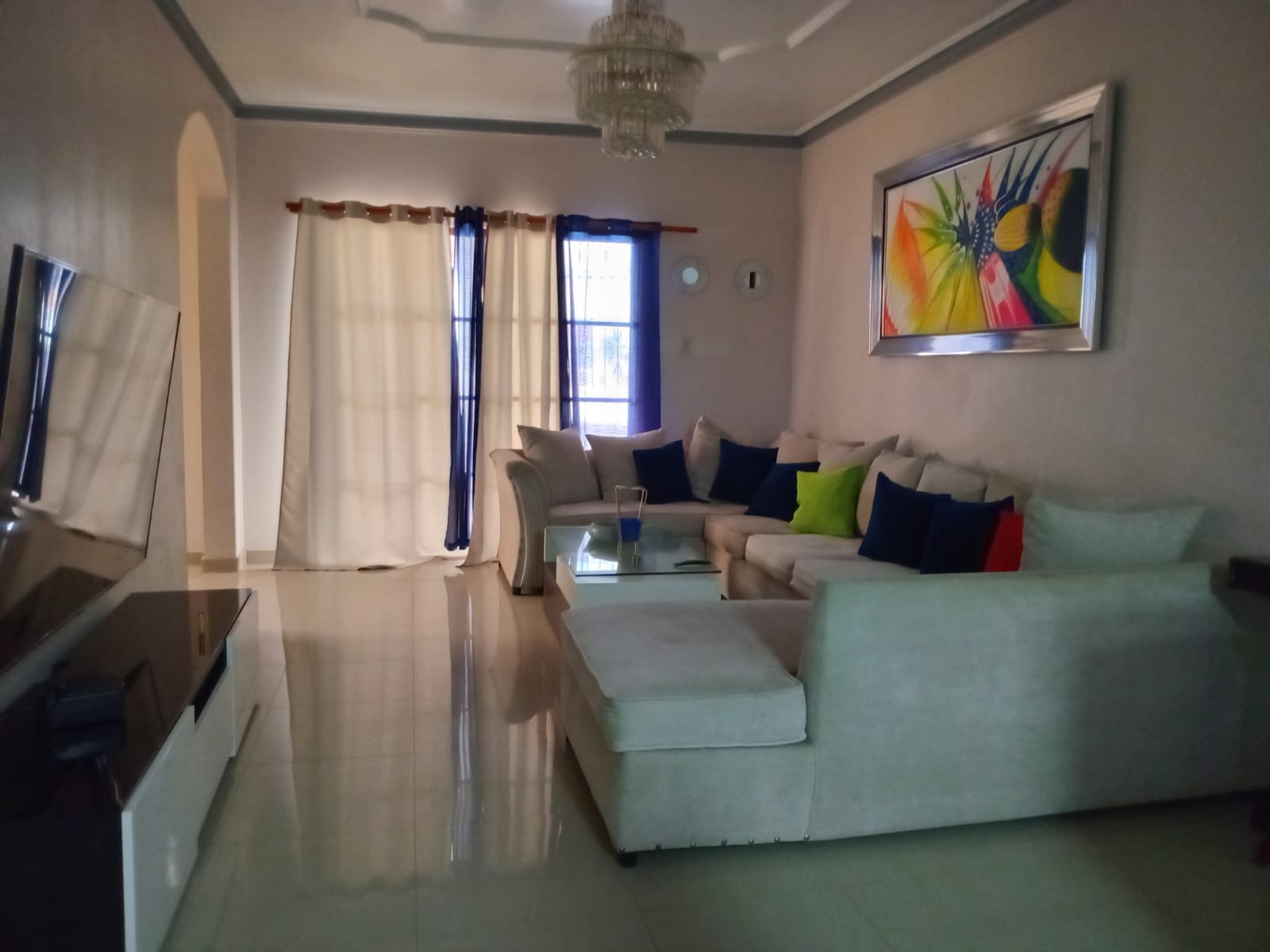 Se vende casa de 2 niveles en Residencial Prados de Pantoja Santo Domi Foto 7310312-4.jpg