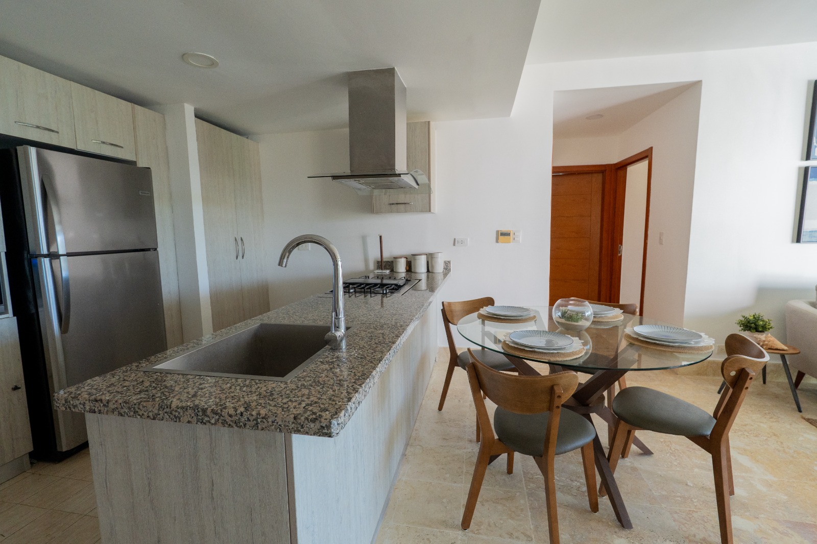 Vendo Hermoso apartamento en primera línea de playa en Playa Nueva Rom Foto 7310346-3.jpg